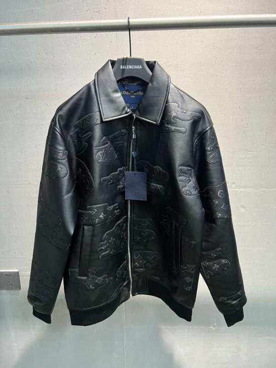 Picture of Louis Vuitton Jackets _SKULVM-2XLxbtx0732630
